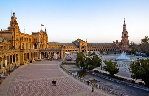 Thành phố Seville, thủ phủ của vùng Andalusia là một nơi cổ kính, đầy màu sắc.
