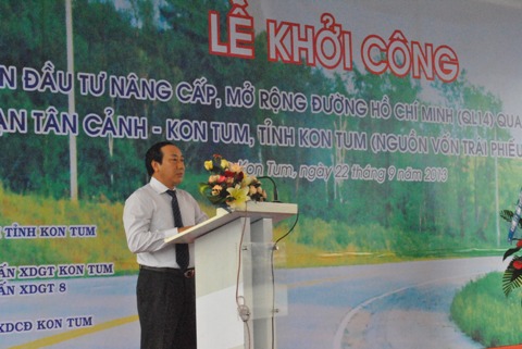 Thứ trưởng Bộ GTVT Nguyễn Hồng Trường  phát biểu chỉ đạo