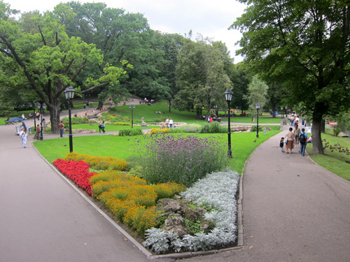 Một góc công viên trong lòng thành phố Riga.