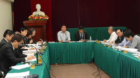Bộ trưởng Đinh La Thăng khẳng định đường sắt sẽ giữ vai trò trọng tâm chứ không phải chỉ hỗ trợ các loại hình vận tải khác trên tuyến Bắc Nam