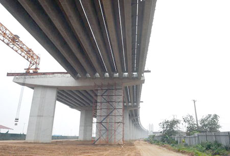 Cầu Nhật Tân đã đạt 75% khối lượng xây lắp