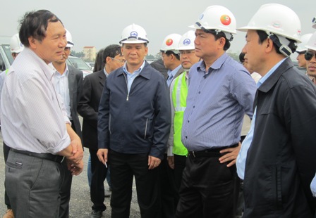 Bộ trưởng Đinh La Thăng kiểm tra tiến độ dự án cầu Nhật Tân